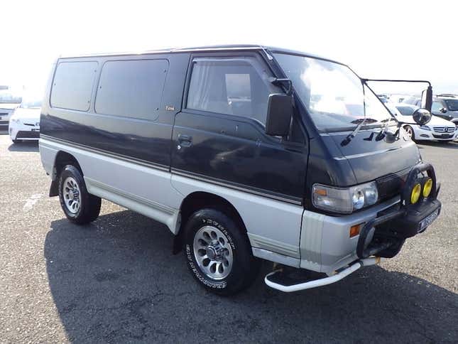 Image for article titled Mitsubishi Delica, Ford F-150 Lightning, Eagle Coach Bus: The Dopest Vehicles I Found For Sale Online