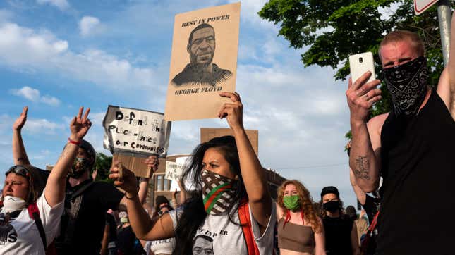 Image for article titled Minneapolis City Council Pledges to Dismantle Police Force