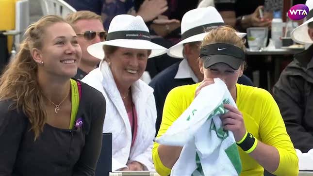 No. 72 Ranked Player Nervously Banters With Coach During Upset Of Serena Williams