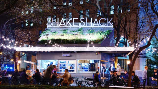 Image for article titled Shake Shack moving to biodegradable straws (but not soggy paper ones)