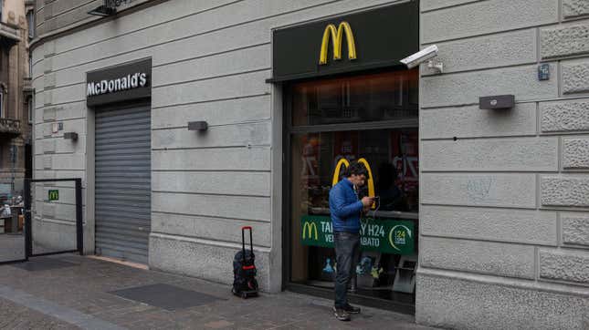 Image for article titled A running list of restaurants and food-related businesses providing paid sick leave for employees