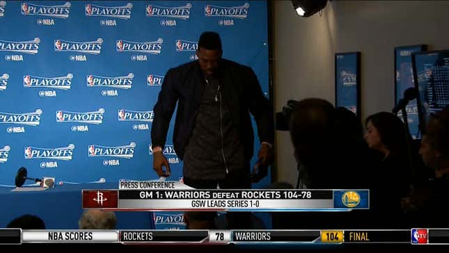 Dwight Howard Drops Mic