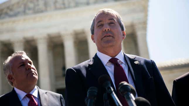 Image for article titled Texas Attorney General Files Lawsuit Alleging Voter Fraud in Georgia and Three Other States