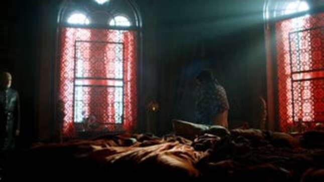 This <i>Game of Thrones</i> Bloopers Reel Might Help Tide You Over Till April