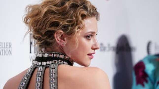 Image for article titled Who Is Impersonating Lili Reinhart and Why Are They Doing It So Boringly