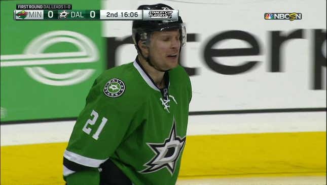 Stars Take 1-0 Lead On Bizarre Goal