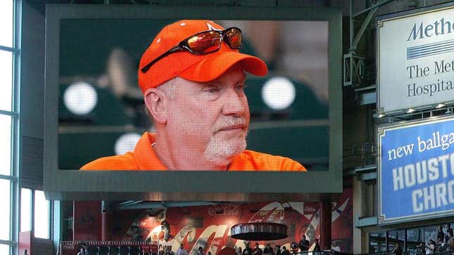 Image for article titled Local Dumbfuck On Jumbotron Waits Until Last Damn Second To Wave