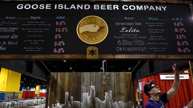 Image for article titled Beer ice cream truck eases suffering of quarantined Chicagoans
