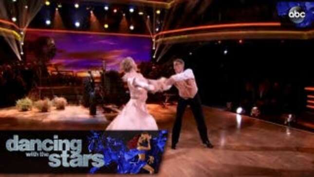 Rick Perry, Who Oversaw Executions of Over 200 People, Makes It to Second Round of Dancing Show