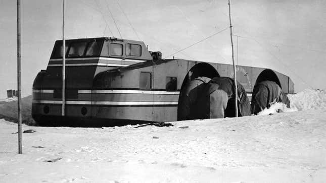 Image for article titled The Antarctic Snow Cruiser Was A Building-Sized Car Doomed For Failure