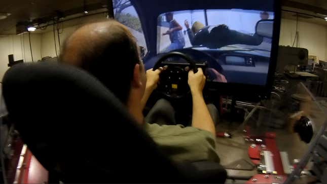 Hydraulic Rig Turns <i>GTA V</i> Into a Wild Theme Park Ride
