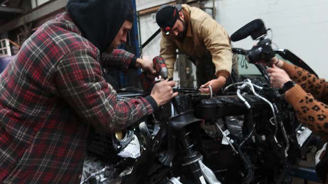 Image for article titled I Helped Reassemble A Stripped-Down 2020 Chevy Corvette C8. What I Saw Was Beautiful
