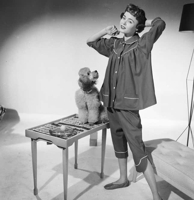 Image for article titled Let's Pivot to Vintage Pajamas