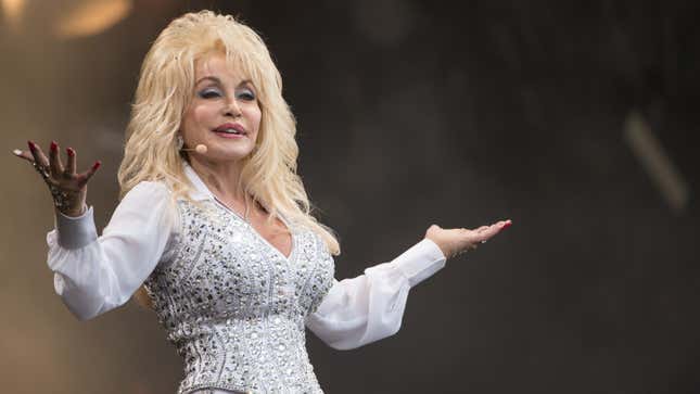 Image for article titled Here We Have a Very Dolly Parton Pandemic Easter Message