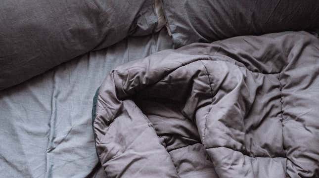 Image for article titled The Best Cooling Weighted Blankets to Temper the Warmth