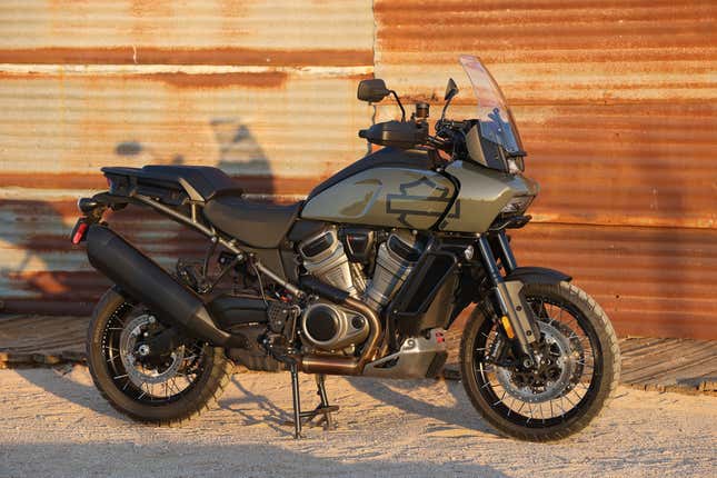 Image for article titled The 2021 Harley-Davidson Pan America 1250 Does Everything You Doubted It Could