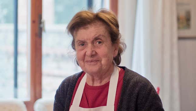 Image for article titled Italian Grandmother Doesn’t Have Heart To Tell Family Any Dipshit Can Make Lasagna