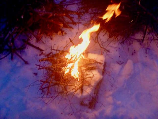Image for article titled How to cook dinner on a frozen Minnesota lake when it’s 20 degrees out