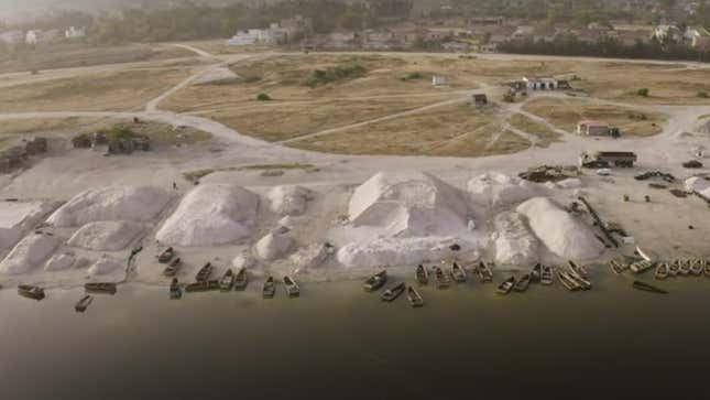 Image for article titled TIL how salt is harvested from one of the saltiest lakes in the world