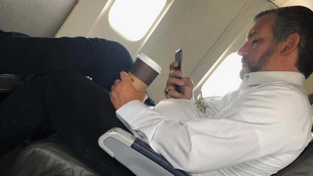 Image for article titled Ted Cruz&#39;s Office Says He Was Just Enjoying a Delicious Beverage, Not Violating Mandatory Airline Mask Policy or Anything