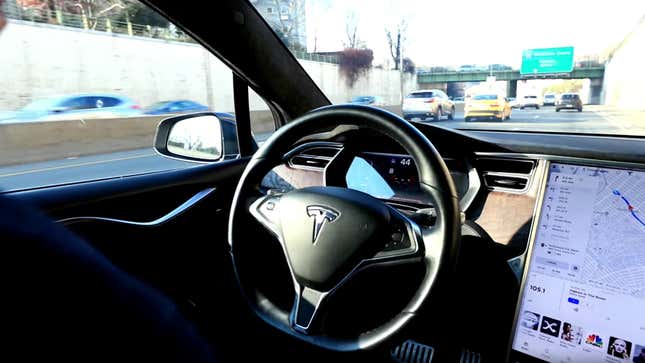 Image for article titled Senator Wants Tesla To Clarify That Autopilot Cannot Replace Drivers While Andrew Yang Ad Suggests Autopilot Capable Of Replacing Drivers