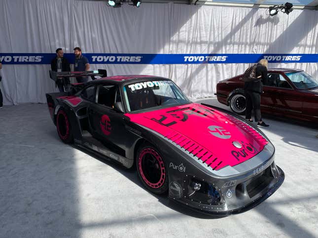 Image for article titled Here Is Everything Awesome I Could Find At SEMA This Year