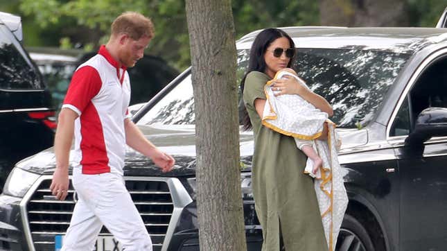 Image for article titled Harry and Meghan Are Officially Off to Africa with Archie