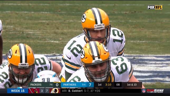 Polite Corey Linsley Apologizes At The Line Of Scrimmage