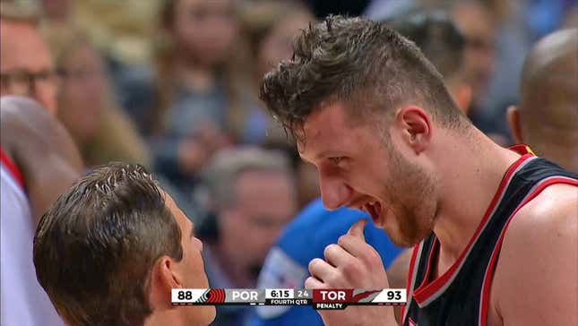 Jusuf Nurkić Loses Two Teeth, Misses Zero Minutes<em></em>