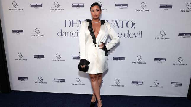 Image for article titled Demi Lovato Is Beefing With a Frozen Yogurt Shop For Being a &#39;Diet Culture Vulture&#39;