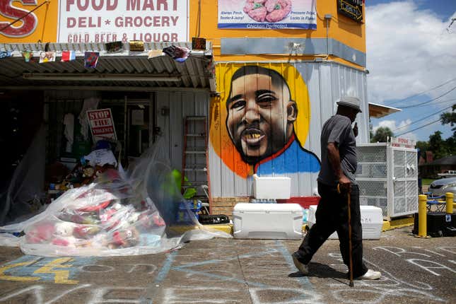 Image for article titled Judge Orders Baton Rouge to Release Psych Report of Cop Who Killed Alton Sterling Amid Reports of Abuse, Unprofessional Behavior