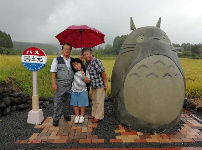 Image for article titled Grandparents Make Cute Totoro Bus Stop