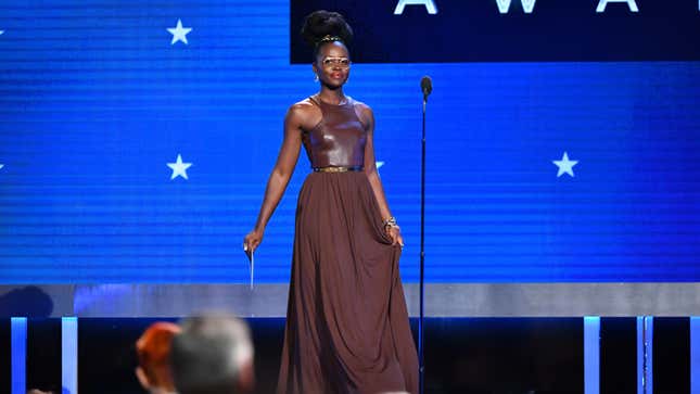 Image for article titled Boob Molds, Mosaic Prints, and Boring Basics at the 2020 Critics' Choice Awards