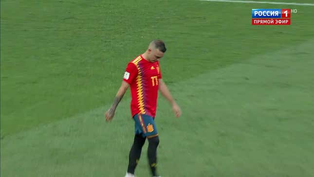 Russia Topple Spain In Penalties, Puke Puke Puke