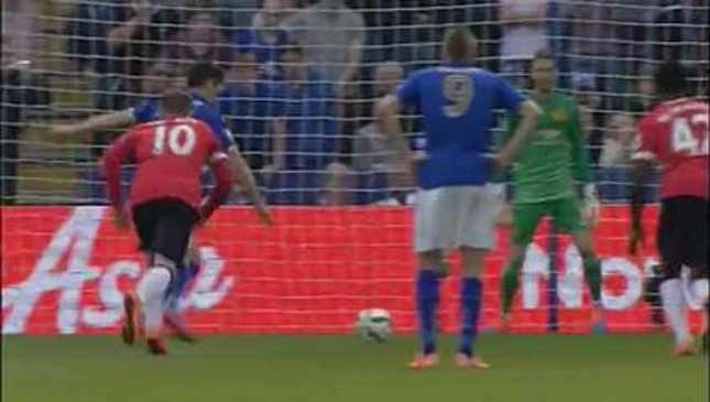 Manchester United's Defenders Don't Actually Know How To Defend