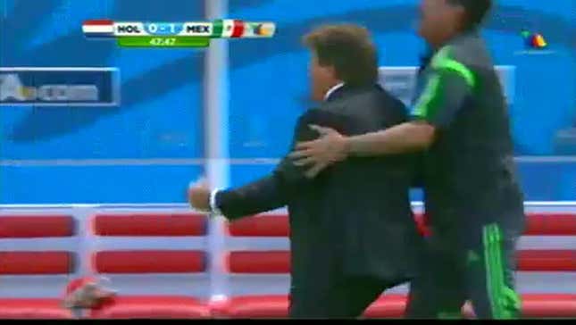 Giovani Dos Santos Scores Golazo: Here's How It Sounded In Mexico