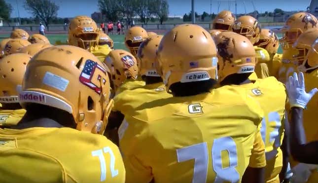 Image for article titled Report: Coaches Wasted 25 Minutes Before Calling Paramedics In Heat Stroke Death Of Junior College Football Player