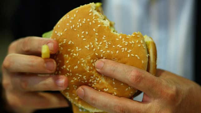 Image for article titled Whopper discount mistake cost Burger King franchise $8 million