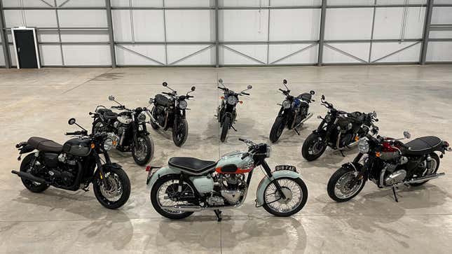 Image for article titled The 2021 Triumph Bonneville Range Gets More Great Retro