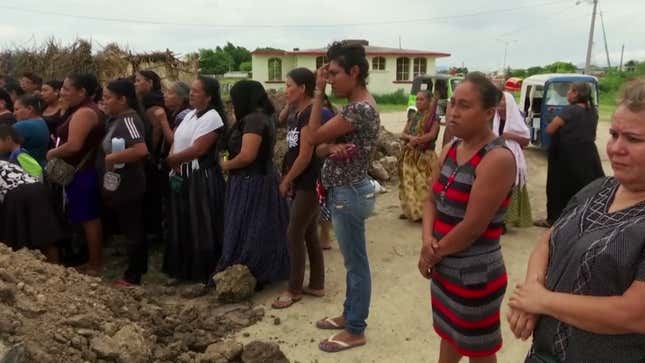 Mexico's Women and Gender-Fluid Muxes Are Leading This City's Earthquake Recovery