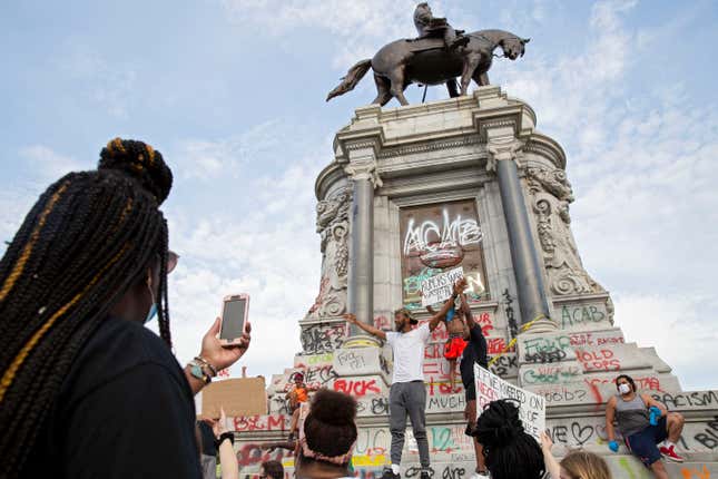 Image for article titled Richmond Judge Won’t Let Virginia be Great, Extends Injunction Preventing the Removal of Robert E. Lee Monument