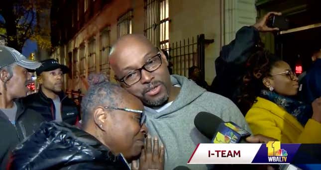 Andrew Stewart (R), embracing his mother, Mary Stewart (L), after a Baltimore County Circuit Court Judge exonerated him, Alfred Chestnut and Ransom Watkins for a 1983 murder conviction on Nov. 25, 2019.