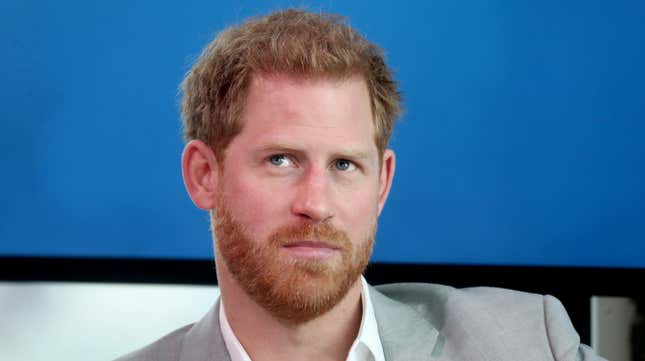 Image for article titled Prince Harry Swears His Family Flies Commercial