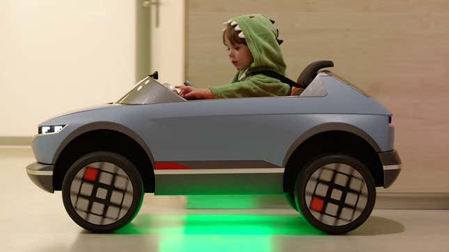 Image for article titled Hyundai Made This Minicar For A Children&#39;s Hospital And It Completely Rules