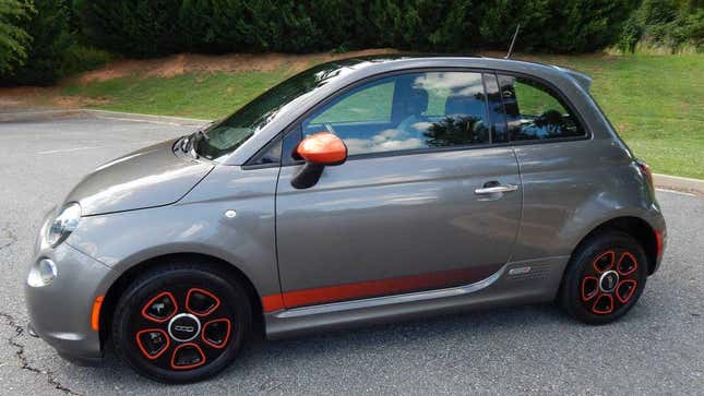 Image for article titled At $7,900, Would You Give This 2013 Fiat 500 an E for Effort?