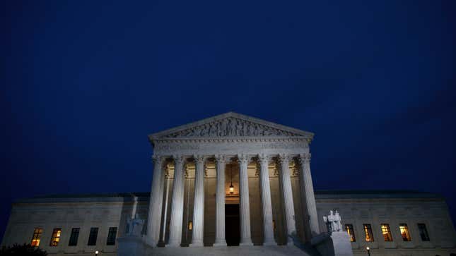 Image for article titled Study Finds Supreme Court Almost Always Rules in Favor of Police In Excessive Force Cases