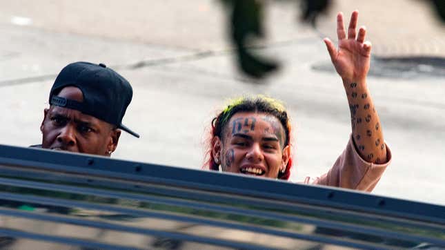 Image for article titled Tekashi 6ix9ine’s Testimony Helps Convict 2 Fellow Nine Trey Gangsta Blood Members