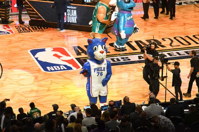 Image for article titled Cats, Dogs, Balls and Pizza: Deadspin&#39;s NBA Draft Betting Preview