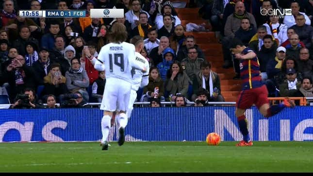 Barcelona Takes Early Lead In <i>El </i><em>Clásico </em>With Sweet Luis Suarez Goal