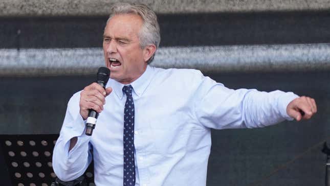 Image for article titled Robert F. Kennedy Jr Banned From Instagram For Spreading Covid-19 Misinformation